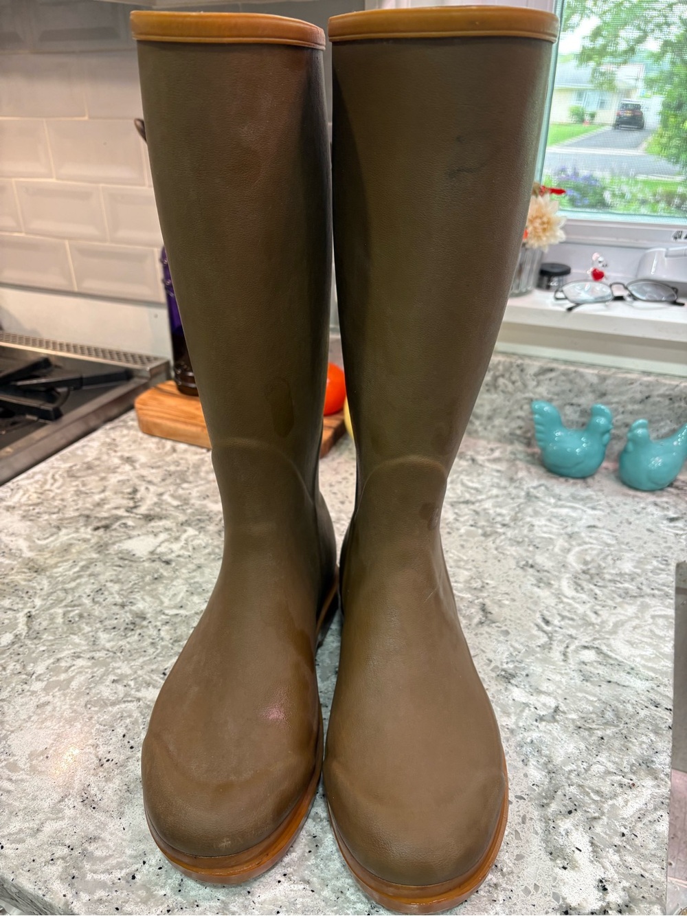 le chameau olive rubber boot with tan trim logo - Picture 2 of 5